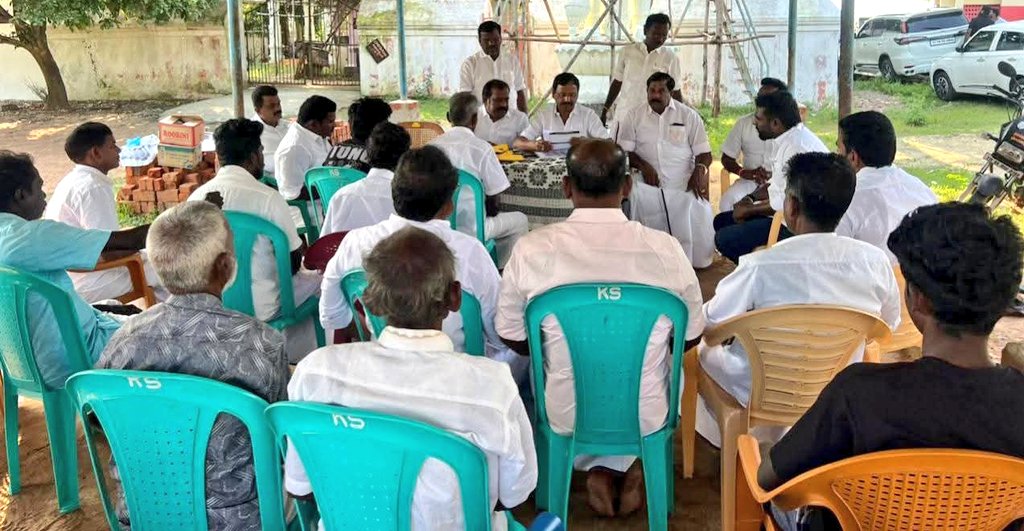Sakthi4manavai's tweet photo. கழகத் தலைவர்,மாண்புமிகு முதலமைச்சர் திரு.@mkstalin அவர்களின் அறிவுறுத்தலின்படி அறந்தாங்கி சட்டமன்ற தொகுதி மணமேல்குடி வடக்கு ஒன்றியம்
பாகம் எண்-200,201 ஆகிய வாக்குச்சாவடியில் நடைபெற்ற என் வாக்குச்சாவடி வெற்றி வாக்குச்சாவடி கூட்டத்தில் வெற்றி இலக்கை உறுதிப்படுத்தினோம்.
@arivalayam https://t.co/UKjTq3G6nl