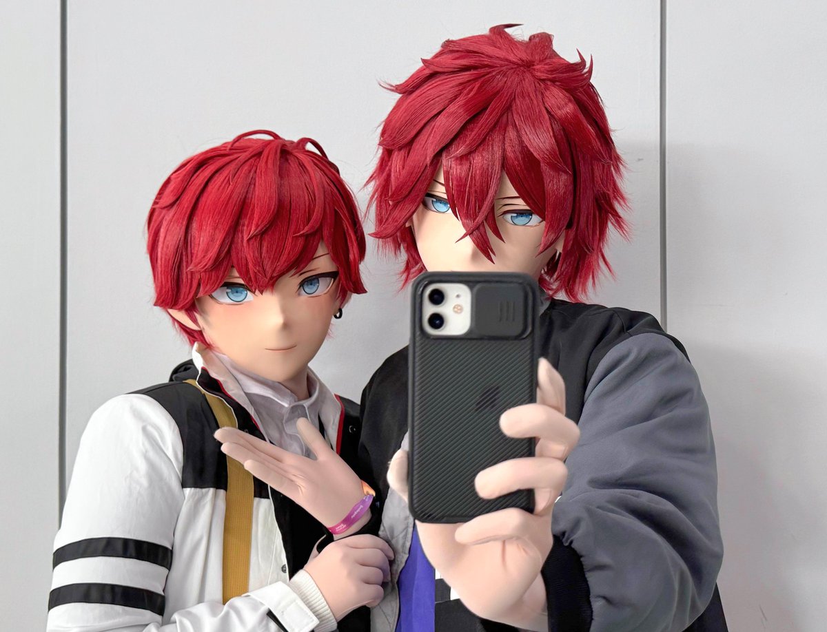 앙스타 5주년 행사 의문의 아마기즈 형제[탈]이었습니다🥹 형은 @/qqkigboy)
관련 행사들로 자주 출몰하는 편인데, 역시 이번에도 다녀왔습니다.
뜨거운 관심과 사랑 감사합니다𐐃 ·̫ 𐐃...❤️‍🔥
#앙상블스타즈
#앙스타_5주년_캠페인
#5uperLove