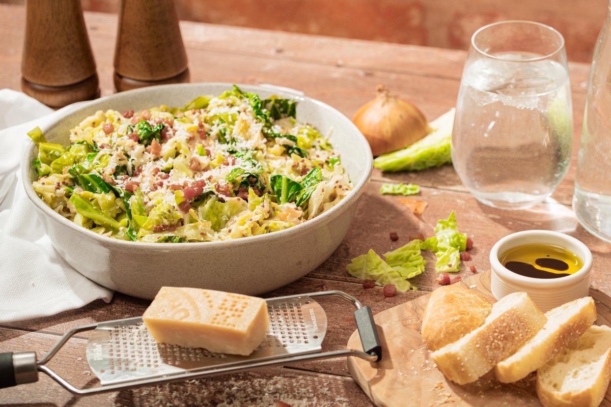 Looking for Christmas dinner side dish inspiration? 🎄

Our Creamy Savoy Cabbage with Pancetta &amp; Parmesan is the perfect addition to your Christmas table – and just as delicious alongside a classic roast dinner.

thclements.co.uk/our-products/c…