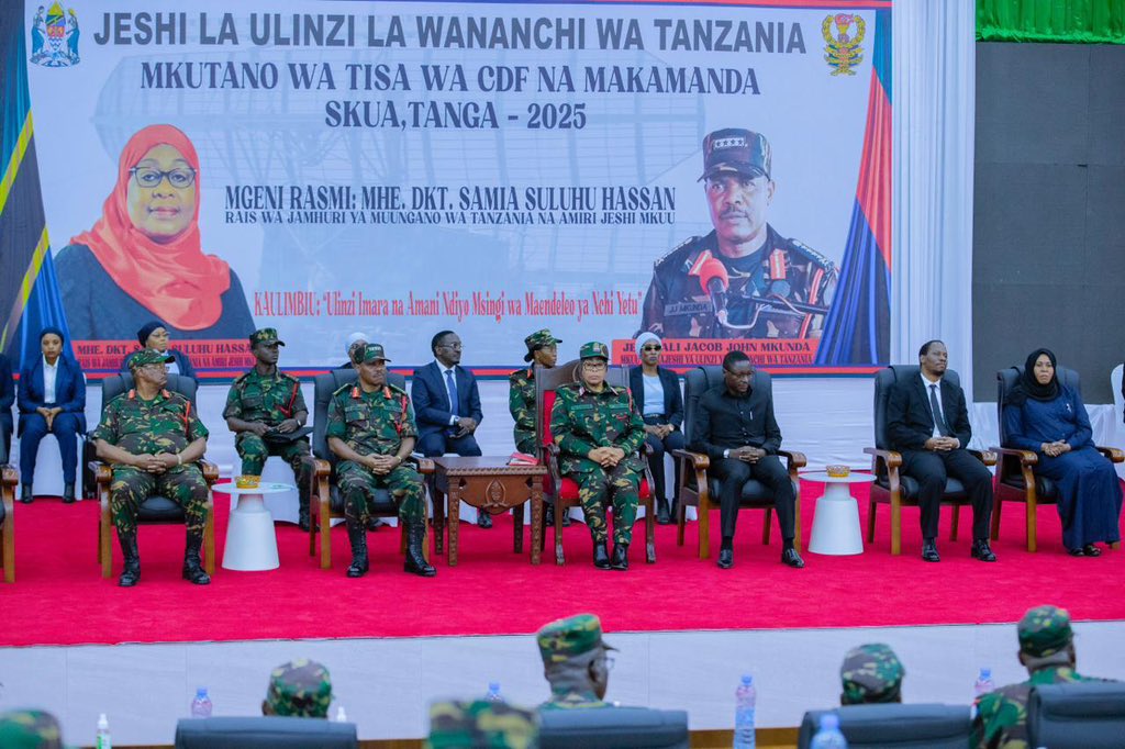 ikulumawasliano's tweet photo. Matukio mbalimbali wakati wa mkutano wa 9 wa CDF na Makamanda uliofanyika katika Shule ya Kijeshi ya Ulinzi wa Anga (SKUA) mkoani Tanga. Mkutano huo wa Mkuu wa Majeshi ya Ulinzi na Makamanda ulifunguliwa na rasmi na Rais wa Jamhuri ya Muungano wa Tanzania na Amiri Jeshi Mkuu, Mhe. Dkt. Samia Suluhu Hassan, tarehe 15 Desemba 2025.