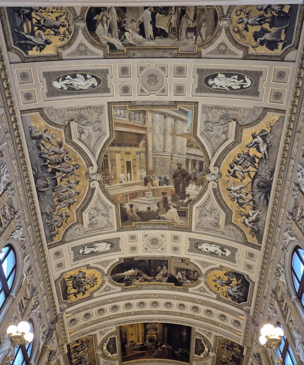 Only In Guides/The Urban Explorer tweet media