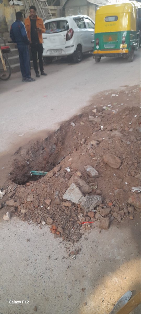 bholasonu's tweet photo. @bsesdelhi @gupta_rekha ground reality https://t.co/ZrYy2N7YaR