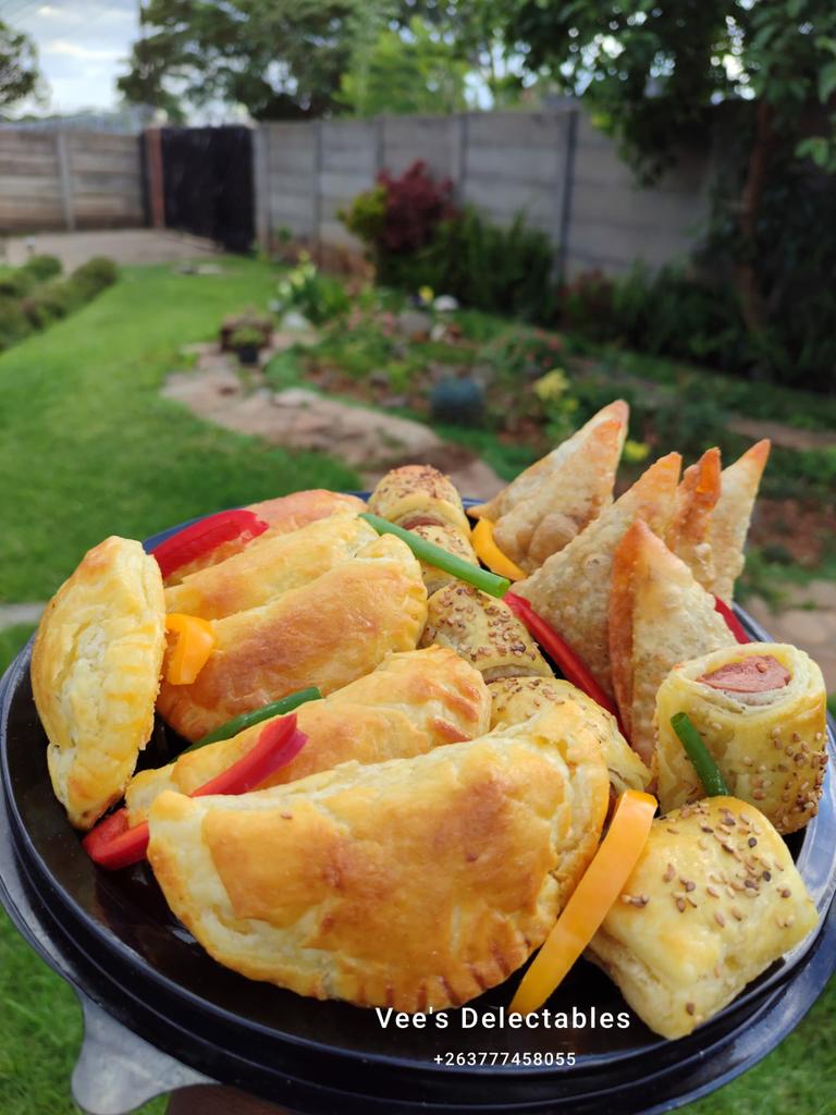 vee's delectables 😋 tweet media