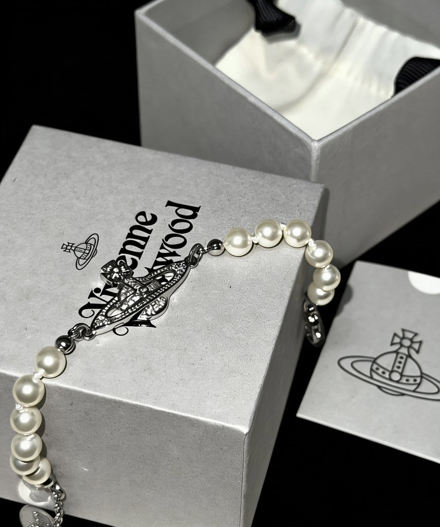 再冷漠的女人看见这个也会笑出声
虽然没啥用但是明天我过生日你们知豆不