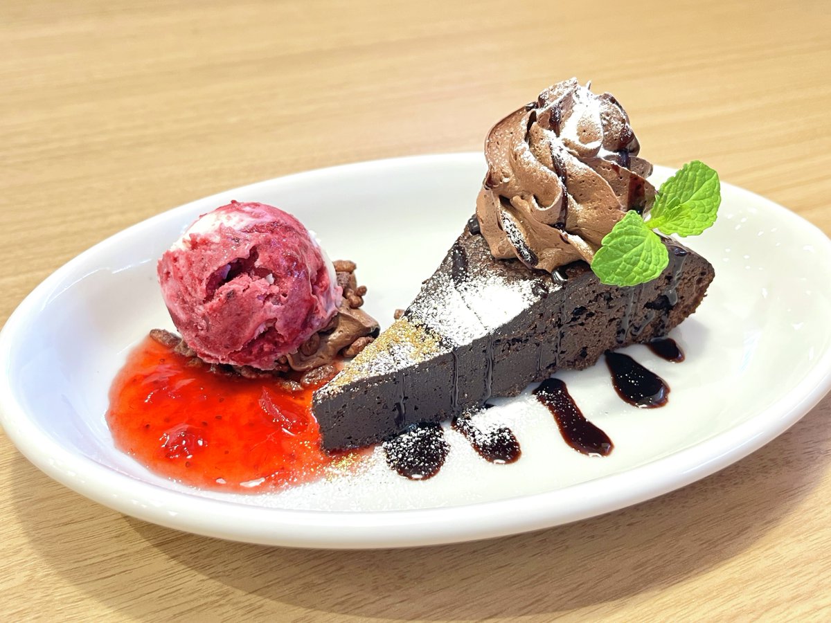 チョコとカシスなんて、合うに決まってるじゃないですか