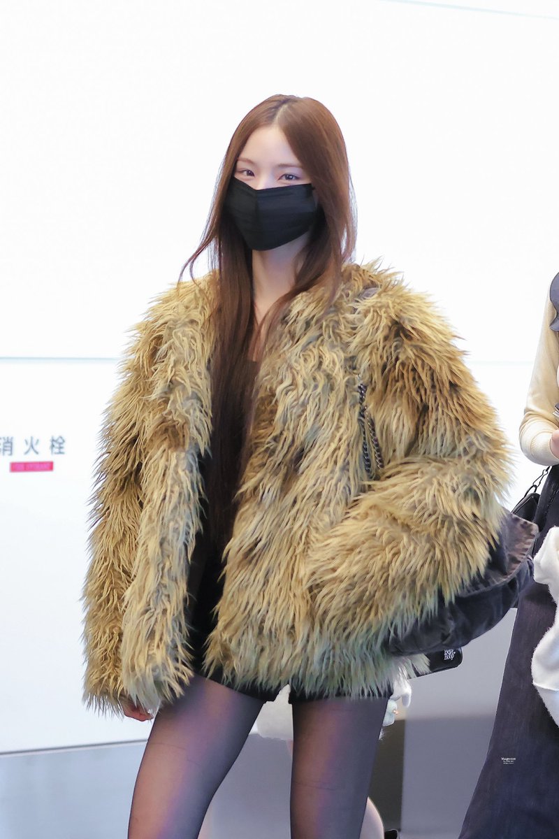 maiicookiie's tweet image. 가방문닫아줄것같은갸루미