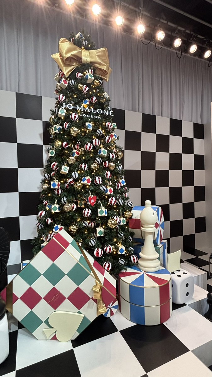 Jtomomi12's tweet photo. @JoMaloneLondon 
 #ジョーマローンロンドン 
 #JMLクリスマスゲーム https://t.co/XxunahALGp
