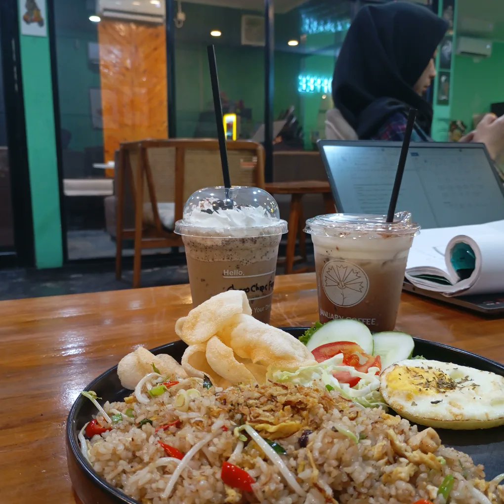 ketemu tempat nongki baru nih kayaknya #foodtwt #archivetwt