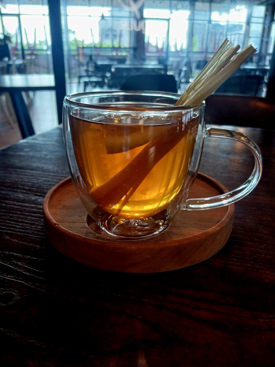 Günaydın...
Bu sabah ne içtin ? Limonlu ve biraz baharatlı çay içerim