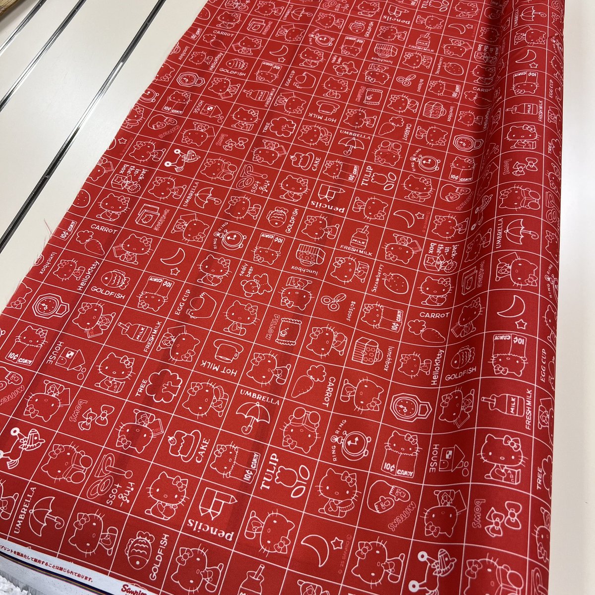 나고야 원단시장에 왔어요😻
원하는 센치로 잘라주시고 산리오 원단 진짜 많음 !!! 꺅 

📍 Otsukaya - Fabric Store