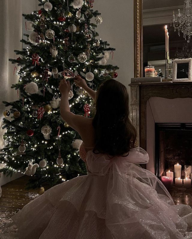 etherealdior's tweet photo. 10 days until christmas! https://t.co/aUsmu6T9xD