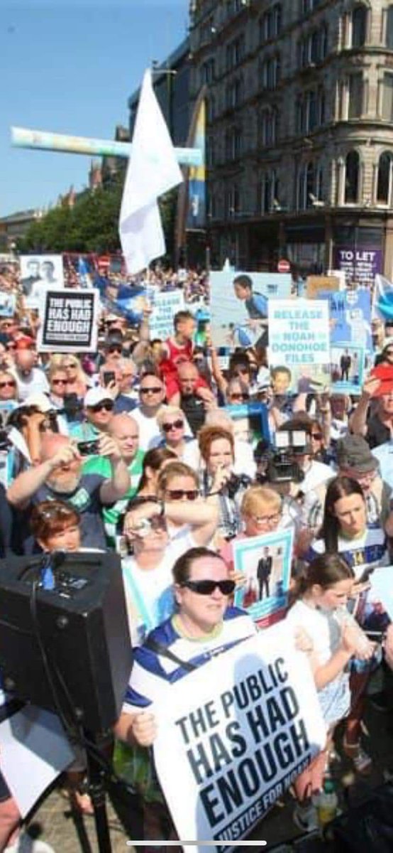 ChrisyMc4's tweet photo. #NoahDonohoe was 14 years old
A child from #Belfast #Ireland
Fiona's child
They said #Noah stripped himself naked in an area unknown to him folded his clothes & then entered 950m into a stormdrain
We didn't believe it then
We don't believe it now
#RememberMyNoah 💙
#Week286 https://t.co/giD3Uxy2LU