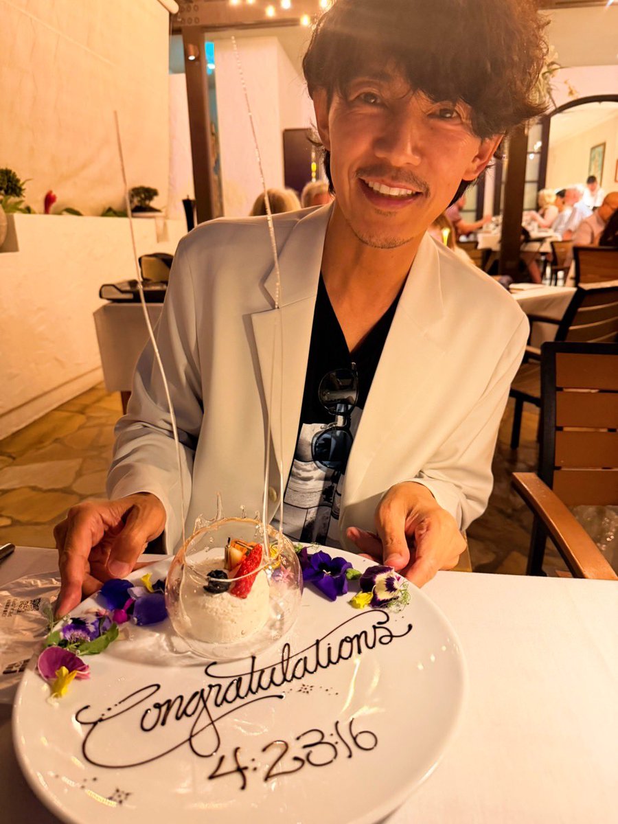 藤木 JALホノルルマラソン2025 無事の完走を記念して祝勝会へ🍽️ お店が