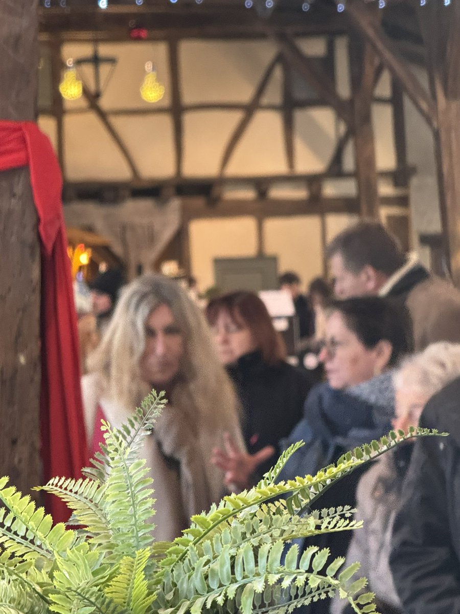 cendre_g01's tweet image. ✅Tout n’est pas encore Made in China ! 
Les marchés de Noël et les marchés artisanaux permettent à nos créateurs locaux de faire connaître leur savoir faire et leur produits. 
Des créations originales pour embellir les intérieurs comme les extérieurs ! #Artisan #Création