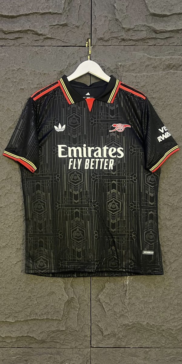 AllthingsAyO's tweet image. GM GM GM 💜

I’ve been sitting with this for a while and it’s time to make it official.

Web3 has been a bit dry lately, so instead of waiting around or complaining, I decided to move with intention and build something tangible.

So I’m officially stepping into a web2 side hustle…