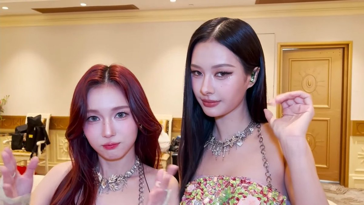 navy_yyy25's tweet image. อย่าลืมโหวตให้พี่บี๋น้องเบ้บกันด้วยนะค้าบบ

 🔗 : ayaglobal.club

Retweet 200+ 👉🏻 200 tickets
Retweet 500+ 👉🏻 500 tickets
Retweet 1000+ 👉🏻 2000 tickets 

#MilkLove #มิ้ลค์เลิฟ
#ARTISTOFTHEYEARAWARD