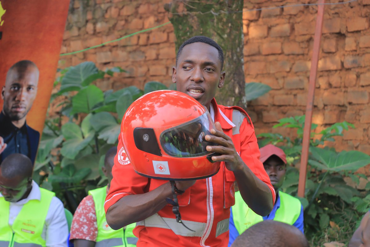 Ug_RedCrossCFA's tweet photo. Safety Tip 

Your helmet is not an accessory, it is protection.
Carry it. Wear it. Protect your life.
Safety begins with one simple decision.

#safesteps