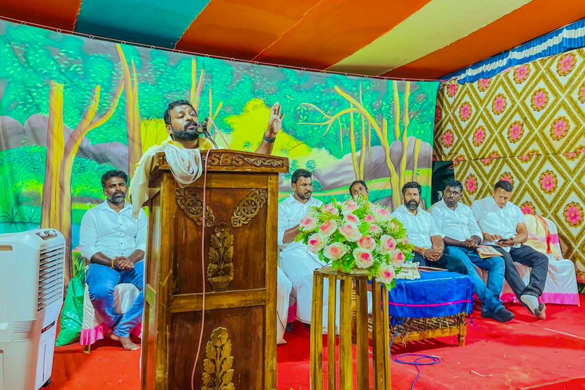 SuryahSG's tweet photo. Blessed to participate in the 79th Bajana Pattabhisheka Thiruvizha and 4th Hindu Religious Conference held at Arulmigu Sri Krishna Bhagavan Temple in Kalladai, Kanyakumari District yesterday.

I had the honor of inaugurating the Religious Conference and delivering the Special Address. It was a spiritually uplifting experience to be amidst the devotees.

கன்னியாகுமரி மாவட்டம், கல்லடை அருள்மிகு ஸ்ரீ கிருஷ்ண பகவான் திருக்கோயிலில் நடைபெறும் 79-வது பஜனை பட்டாபிஷேக திருவிழா மற்றும் 4-ம் ஆண்டு இந்து சமய மாநாட்டில் நேற்று கலந்து கொண்டேன்.

விழாவில், சமய மாநாட்டு பந்தலை திறந்து வைத்து சிறப��புரையாற்றினேன். இறைபக்தியும், தர்மமும் தழைத்தோங்க பாடுபடும் விழா குழுவினருக்கும், பக்தர்களுக்கும் எனது மனமார்ந்த வாழ்த்துக்கள்.