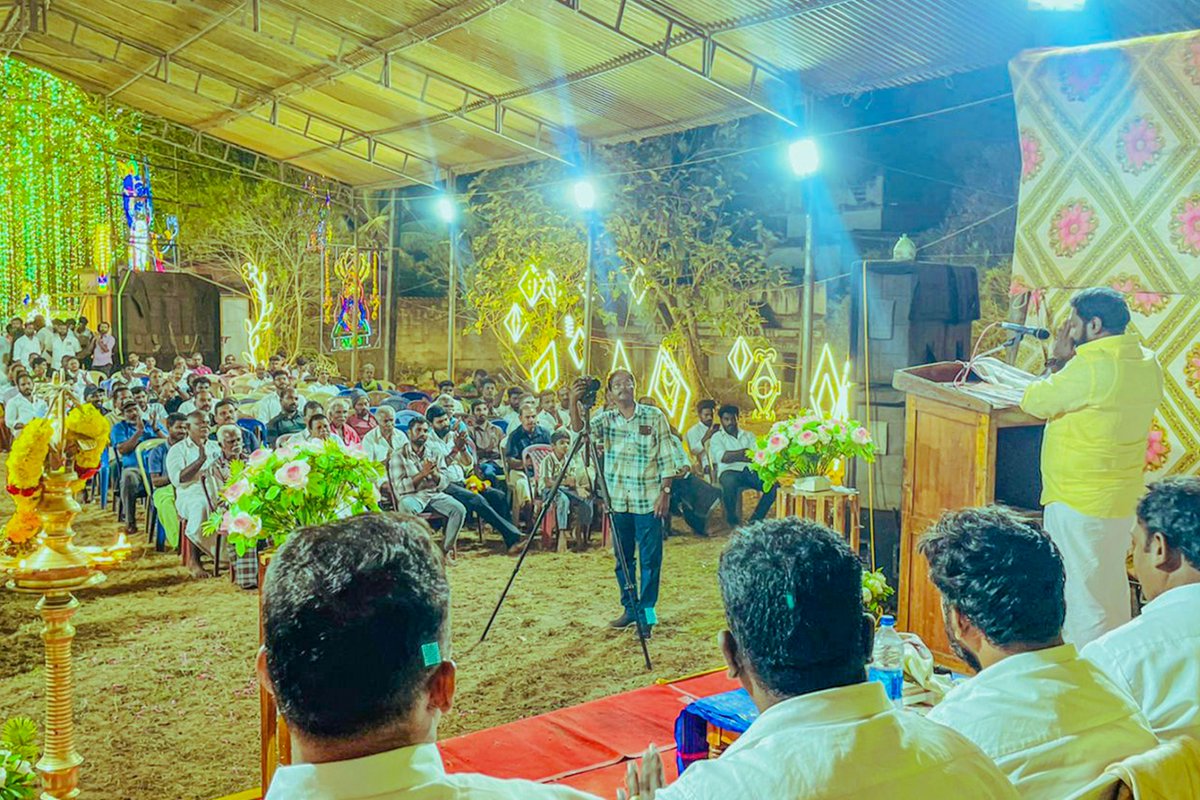 SuryahSG's tweet photo. Blessed to participate in the 79th Bajana Pattabhisheka Thiruvizha and 4th Hindu Religious Conference held at Arulmigu Sri Krishna Bhagavan Temple in Kalladai, Kanyakumari District yesterday.

I had the honor of inaugurating the Religious Conference and delivering the Special Address. It was a spiritually uplifting experience to be amidst the devotees.

கன்னியாகுமரி மாவட்டம், கல்லடை அருள்மிகு ஸ்ரீ கிருஷ்ண பகவான் திருக்கோயிலில் நடைபெறும் 79-வது பஜனை பட்டாபிஷேக திருவிழா மற்றும் 4-ம் ஆண்டு இந்து சமய மாநாட்டில் நேற்று கலந்து கொண்டேன்.

விழாவில், சமய மாநாட்டு பந்தலை திறந்து வைத்து சிறப��புரையாற்றினேன். இறைபக்தியும், தர்மமும் தழைத்தோங்க பாடுபடும் விழா குழுவினருக்கும், பக்தர்களுக்கும் எனது மனமார்ந்த வாழ்த்துக்கள்.