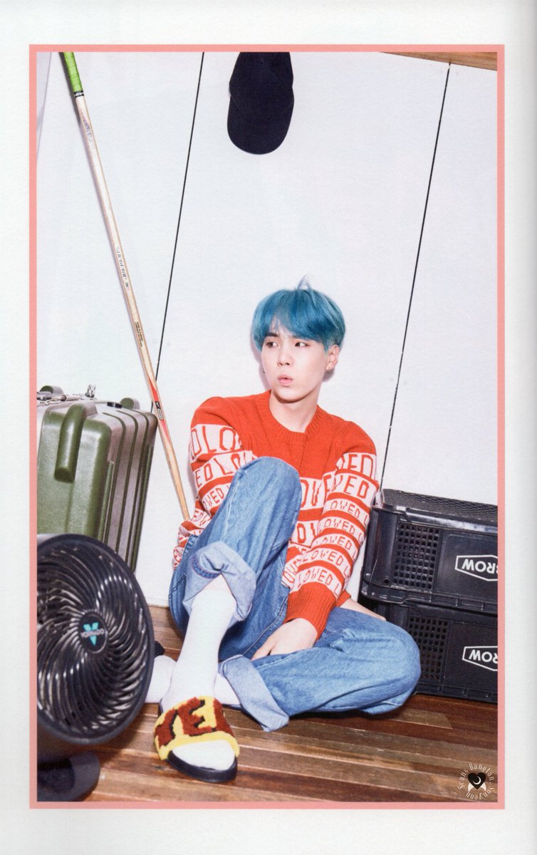 btsfancafe__twt's tweet photo. [scan] Love Yourself (V) 

#SUGA #방탄소년단 #BTS https://t.co/MuSEPMCOgT