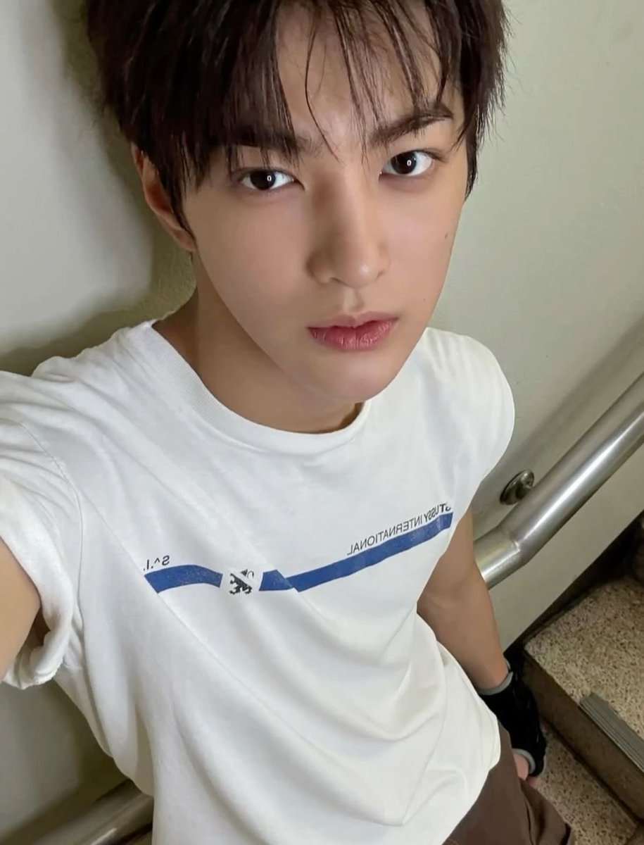 faceofkeonho's tweet photo. #건호 #keonho https://t.co/8a2X60mLPN
