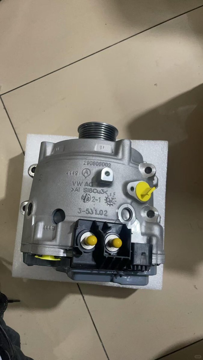 GoldenMotorPart's tweet image. 🚗⚡ Alternator | For Audi Water-Cooled Diesel Models (OE: 4N1903028)

High-performance water-cooled diesel alternator in stock!
Designed for various Audi diesel models, providing greater stability and durability to ensure efficient power output in all driving conditions.