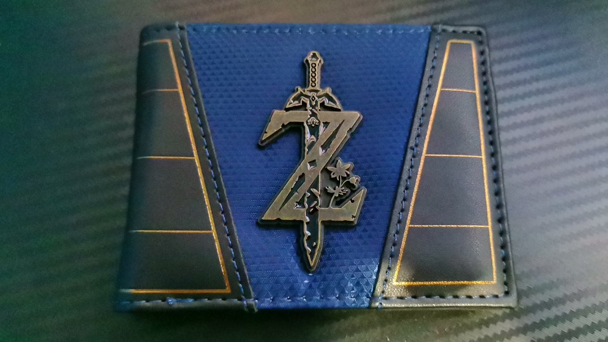 HarryVT_'s tweet image. Por mi pronto cumpleaños, me regalaron una cartera de Zelda:D
