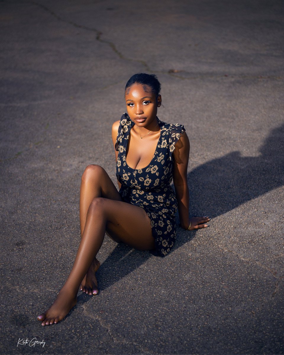 Kentography's tweet photo. Happy New Week!
Don't let your goals stop you from appreciating my work.
📷 @Kentography
Available for Bookings and Collaboration ✨💵📷
#blackgirlmagic #photohack #harshlight #portraitphotography #StreetPortrait #TwitterPhotography #modelshoot #photooftheday #fypシviral #Star https://t.co/vCwd1hZ6UA