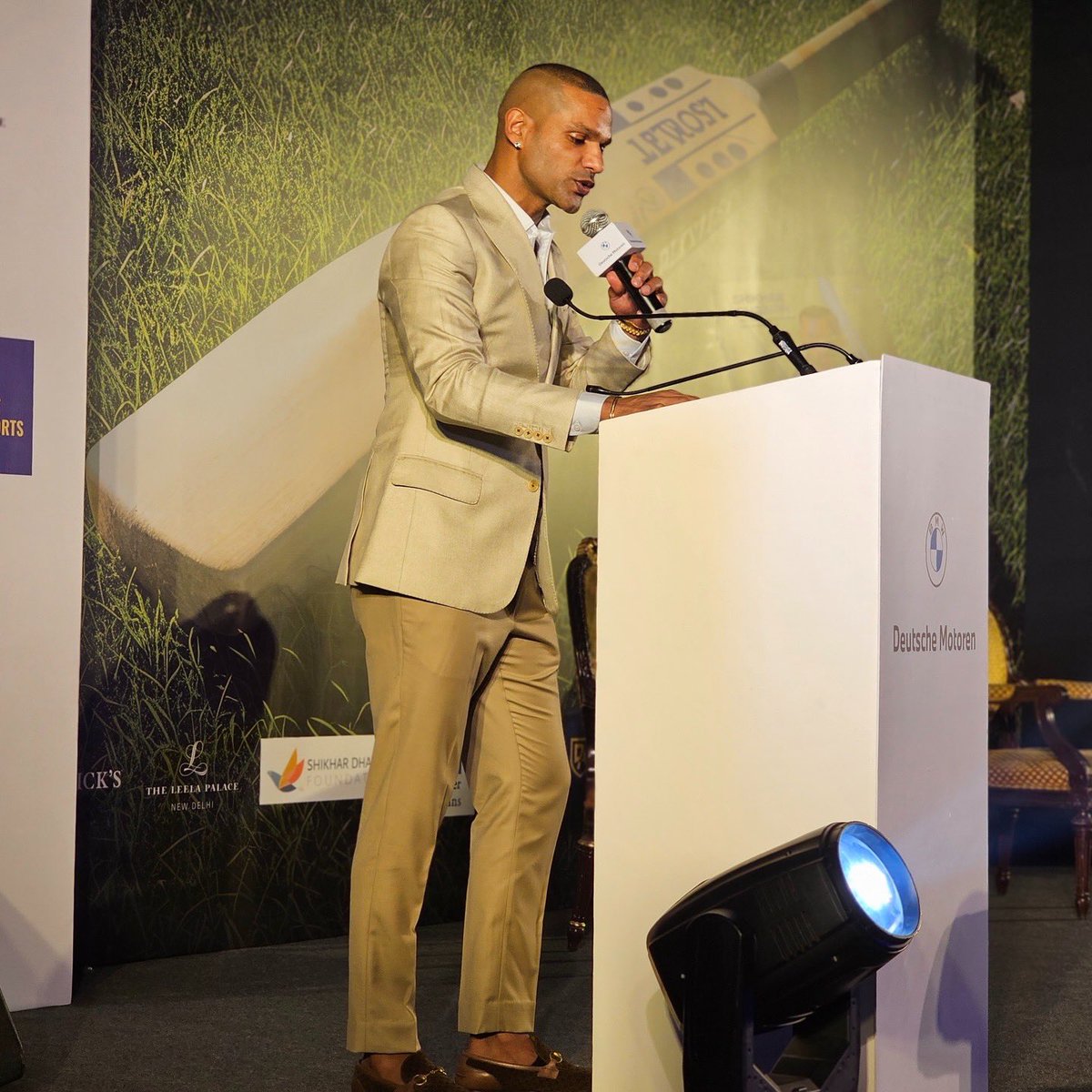 SDhawan25's tweet photo. Not just a book, but years of experiences put together. Really thankful to everyone who supported me through this journey 🙌 https://t.co/HRNP9IK1vC