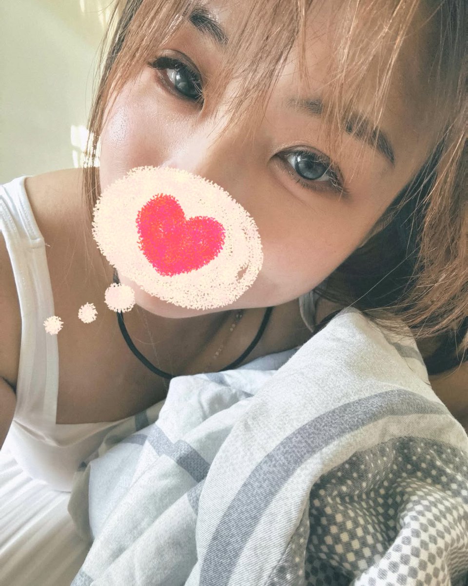 maebjun's tweet image. 為什麼一直盯著我看  
是不是想要找我修幹
#高雄 #約會