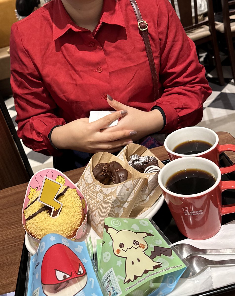htkJR3oSVZJRjj7's tweet image. #ミスド でコーヒー＆ドーナツ🍩☕️
この時ピカチュウとタマゲタケ
なかったんですよ🥲次はセット買います
その時あればいいなぁ
#doughnut #donut #Pokemon #クリスマス