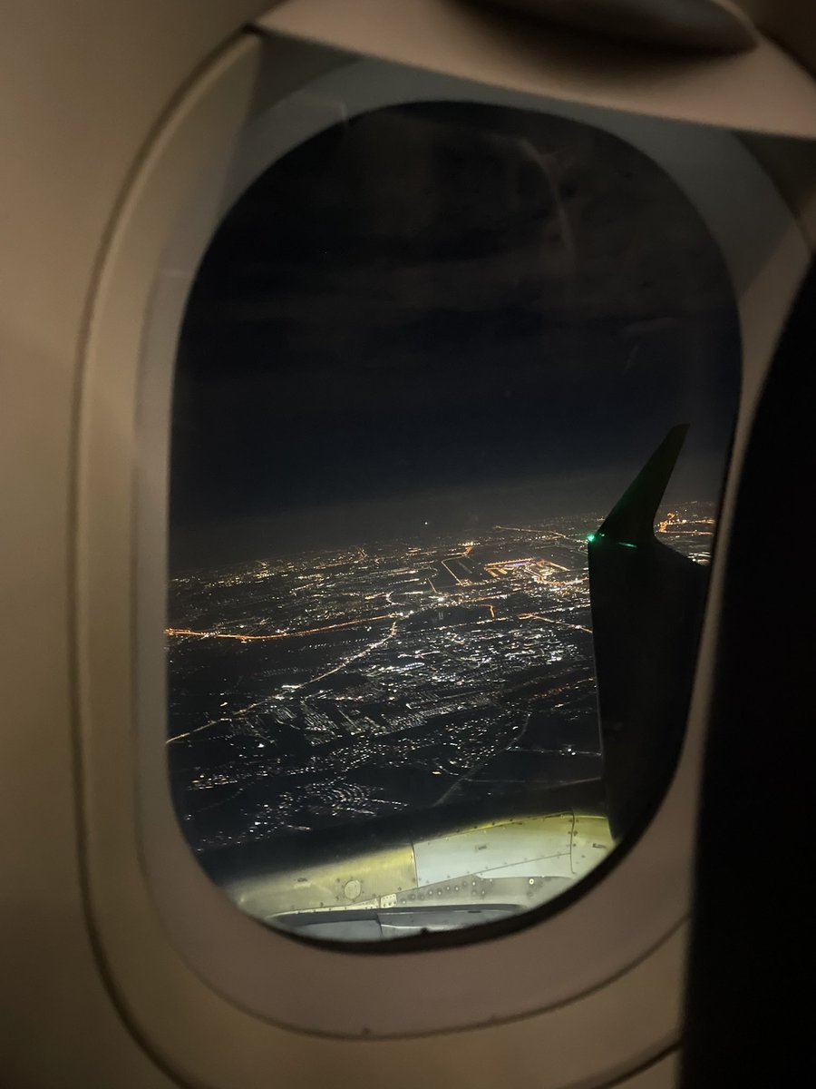 bloomsofmay's tweet image. i arrived @ motherland! 🇵🇭