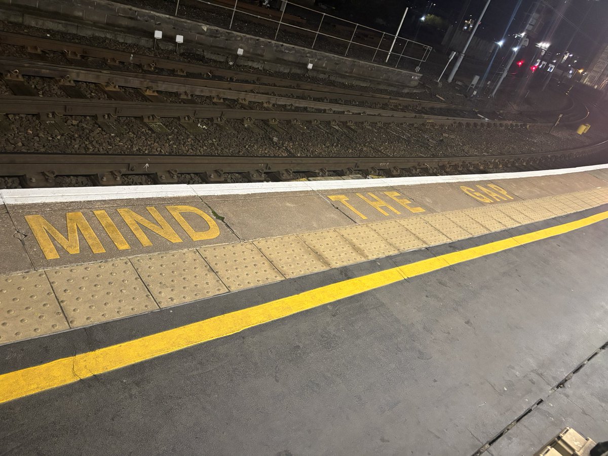 swainy997's tweet photo. Even Newcastle station having a chuckle https://t.co/YR1IBTalJl