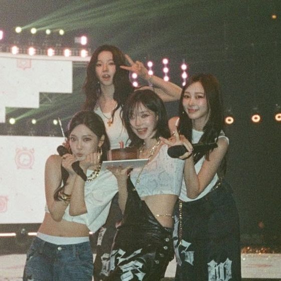 pute (@bluuphile) on Twitter photo 