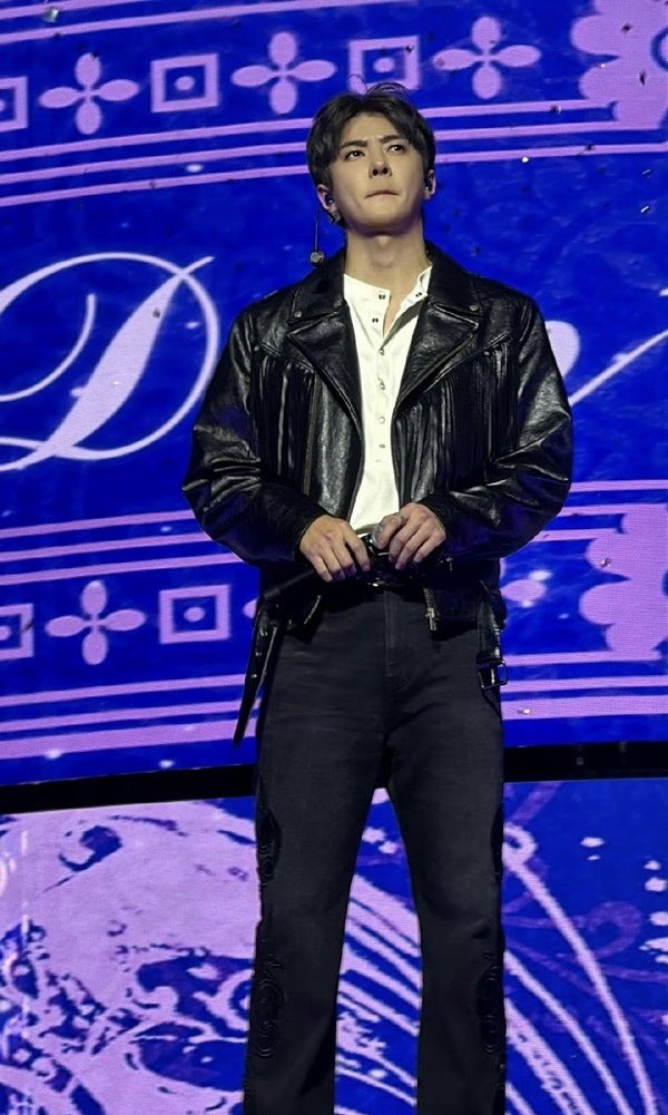 milkteus's tweet image. wow… just wow…