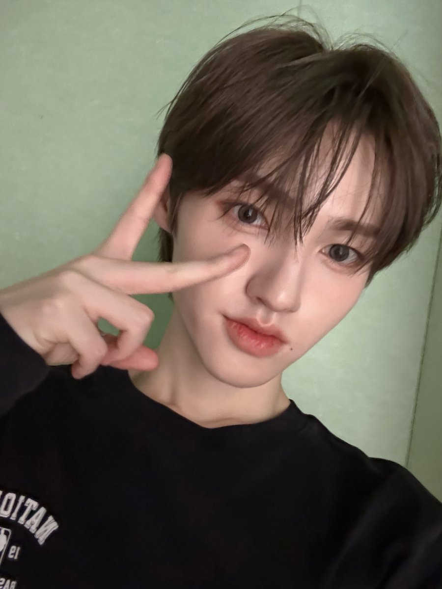 YUHZ 유어즈 ユアーズ　ファンコン　voiceキーリング　ジュンソン　준성 📸] ☁️🖤 #YUHZ #유어즈 #JUNSEONG #준성