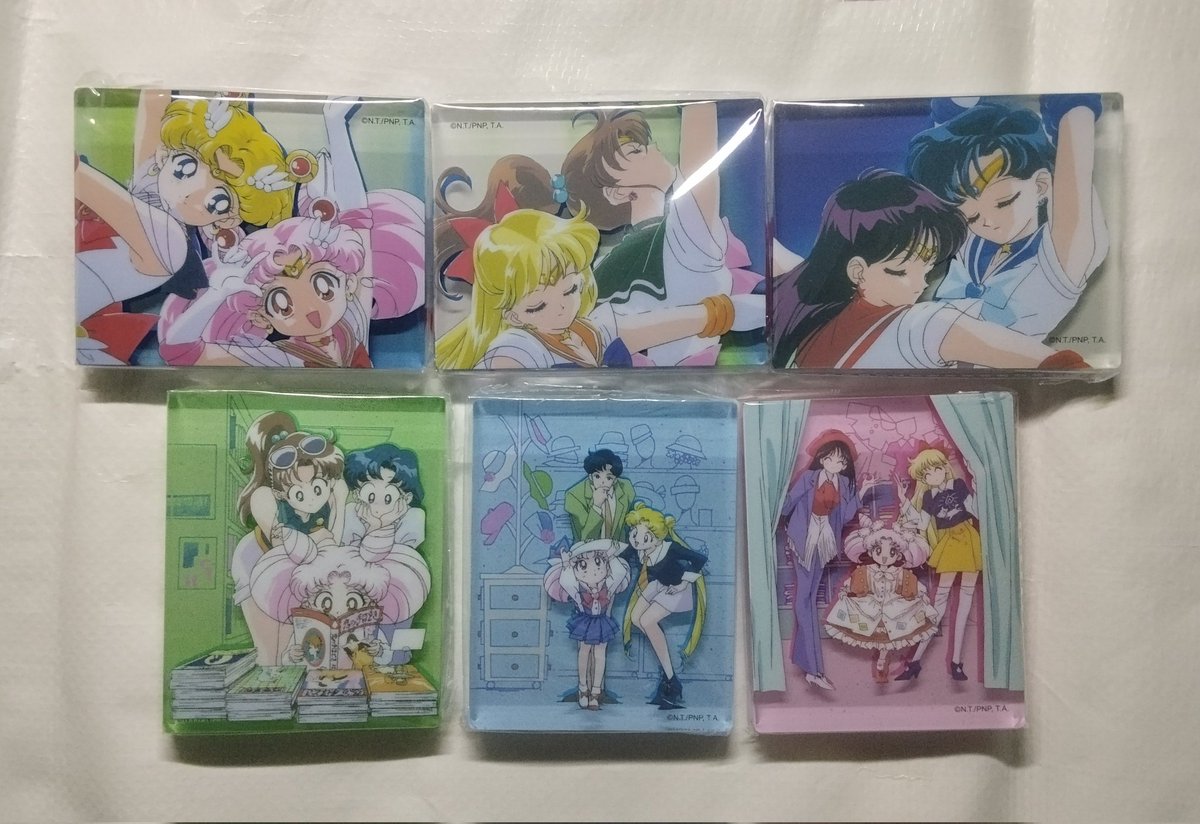 セーラームーンアクリルブロック、まだ注文受け付けております