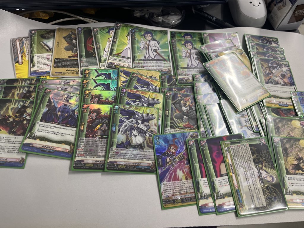 🌟デッキ販売🌟 ＃ヴァンガード ケース内にてデッキ販売致しております