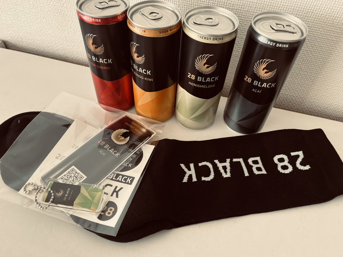 himurocker43's tweet photo. ブラックフライデーセール企画で靴下いただけました🧦😆靴下だけだと思ってたらキーホルダー等もありがとうございます😊
また1年よろしくお願いします🙂↕️⋆꙳
#28BLACK https://t.co/o3i1lHeHqa