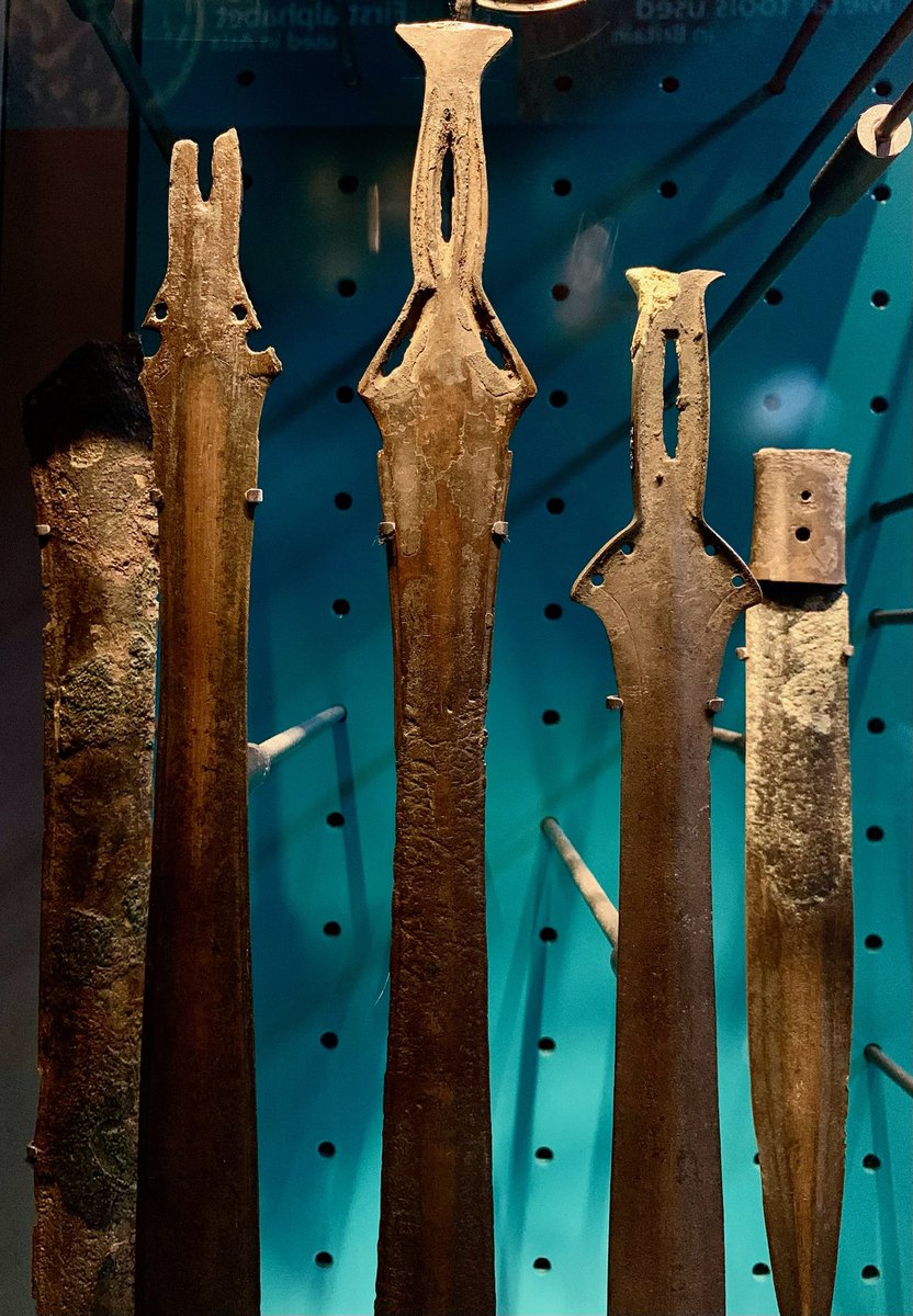 KPW1453's tweet image. A group of Bronze Age swords discovered in Lincolnshire. Now part of the collections at Lincoln Museum. 📸 My own. #BronzeAge #Prehistory #Archaeology #LincolnMuseum