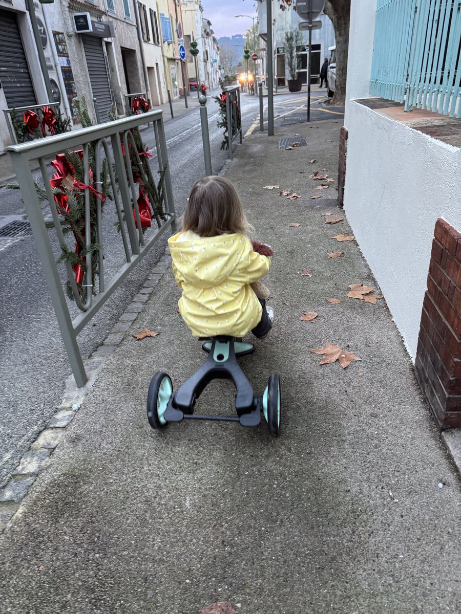 EizooStream's tweet photo. On amène la petite à l’école et on sera là pour 9H sur https://t.co/RQiyfsmCgq https://t.co/27TdtpyLMf