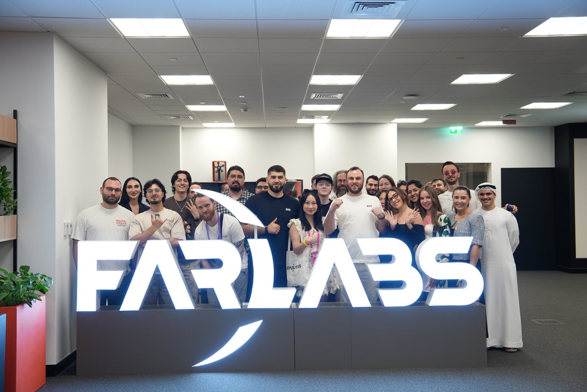 FARLabsAI's tweet image. Office packed out for 4 hours at FAR Labs HQ in Abu Dhabi.

As a Solana Breakpoint side event, we hosted the FAR Labs HQ Experience for AI, Gaming and Builders.

Investors, builders, and AI enthusiasts joined us to meet the teams behind FAR Labs and Farcana, explore our HQ, and…