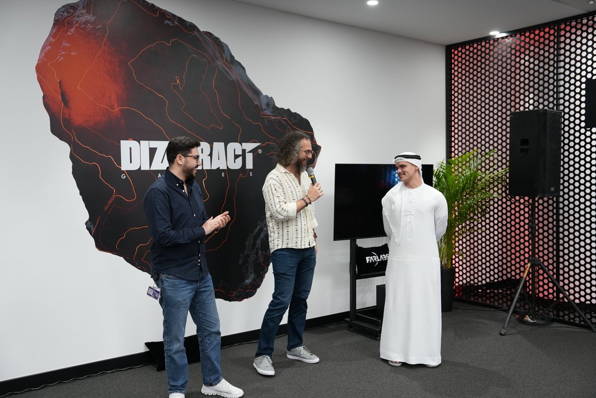 FARLabsAI's tweet image. Office packed out for 4 hours at FAR Labs HQ in Abu Dhabi.

As a Solana Breakpoint side event, we hosted the FAR Labs HQ Experience for AI, Gaming and Builders.

Investors, builders, and AI enthusiasts joined us to meet the teams behind FAR Labs and Farcana, explore our HQ, and…