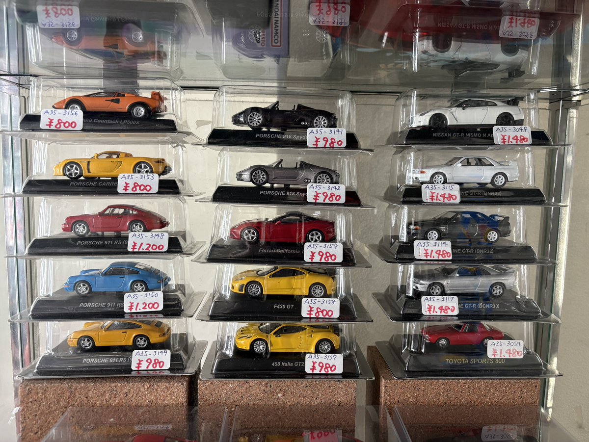 ☆A35&A36ケースに入荷しました!! 京商1/64ミニカーコレクション