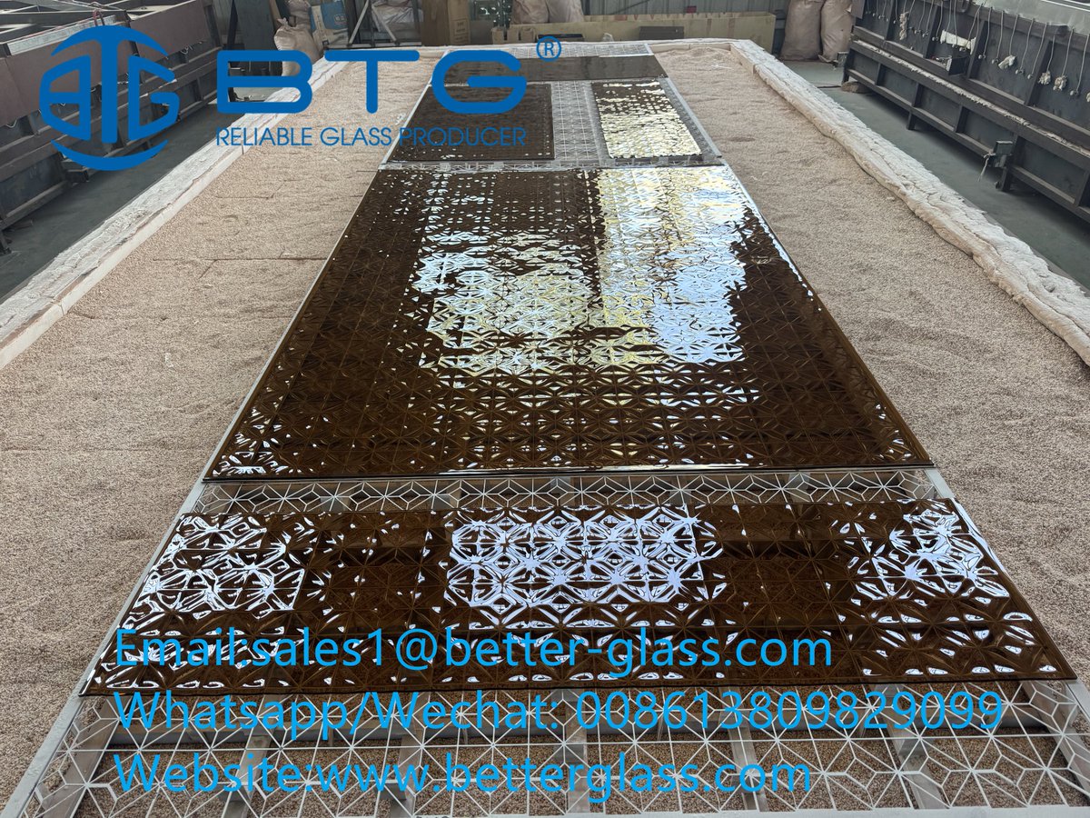 LuLuna32386849's tweet image. At BTGglass, our patterned glass blends timeless aesthetics with durability. Perfect for interiors/exteriors, it elevates privacy &amp;amp; design. 
#PatternedGlass #InteriorDesign #HighDurability
#partitionglass 
Email:sales1@better-glass.com
Whatsapp/Wechat: 008613809829099