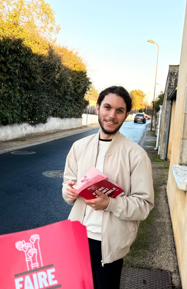 Un dimanche sur le terrain.

Visite du marché de Noël de Nouaillé-Maupertuis organisé par l'Association de Parents d'Elèves de la commune puis distribution de tracts à Nieuil-l'Espoir 👌