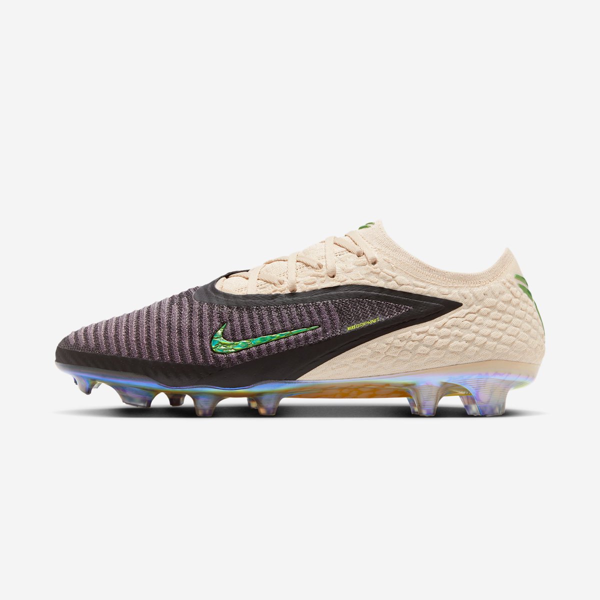 ImagesByStashed's tweet image. ad: Kobe x Nike Phantom 6 Elite SE 'Phantom' Low drops 9 am CET
UK: tidd.ly/4oSxTB6
FR: tidd.ly/4oUL6tu
DE: tidd.ly/3KLJRig
NL: tidd.ly/3Yune4U
ES: tidd.ly/3YxwfKs
BE: tidd.ly/4oYdjzj
IT: tidd.ly/3YeUn4N