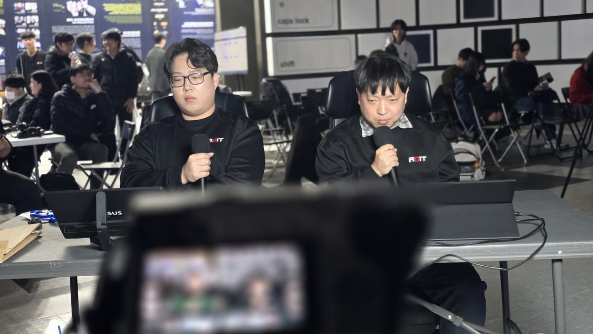 여러 걱정 속에서 준비했던 2025 ACE를 무사히 마무리했습니다.

AGIT 행사를 믿음직한 팀원들과 함께 주최한 지도 어느덧 3년 가까이 되어가네요. 아직도 많이 부족하다고 느끼지만, 많은 분들께서 즐겨주시고 현장에 찾아와 주셔서 진심으로 감사한 마음입니다. 이런 좋은 자리에서, 그리고 제가