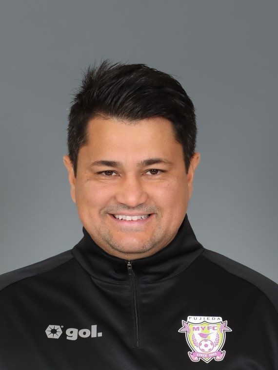 ━━━━━━━━
契約・移籍情報
━━━━━━━━
𝑪𝑶𝑵𝑻𝑹𝑨𝑪𝑻 𝑹𝑬𝑵𝑬𝑾𝑨𝑳 ⚽️

下記チームスタッフとの契約を更新しました！

枝村匠⾺ コーチ
ジュリオ コーチ兼通訳

myfc.co.jp/news/20251216/…

#藤枝MYFC