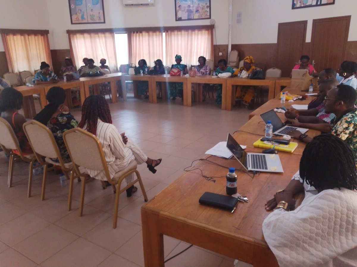 SOSBENIN's tweet photo. Le village d’enfants SOS Abomey-Calavi a autonomisé 7 jeunes, prêts à affronter la vie de manière indépendante après des années de prise en charge.
Une étape clé vers un avenir responsable et porteur d’espoir.
👉 Lire l’article :
🔗 https://t.co/MX4LuZUsaW https://t.co/5Ut4Jo6rHt